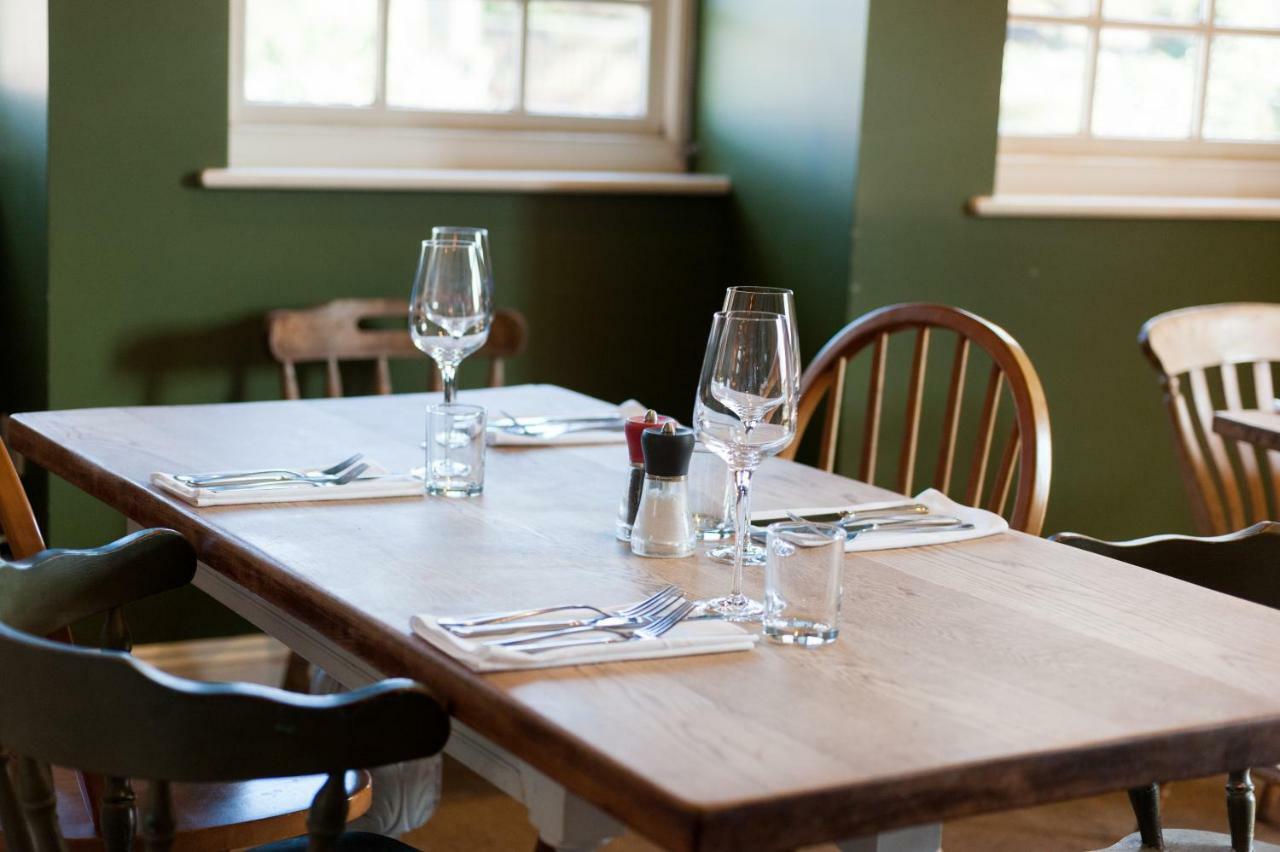 The Shepherd At Langham Boxted  Bagian luar foto